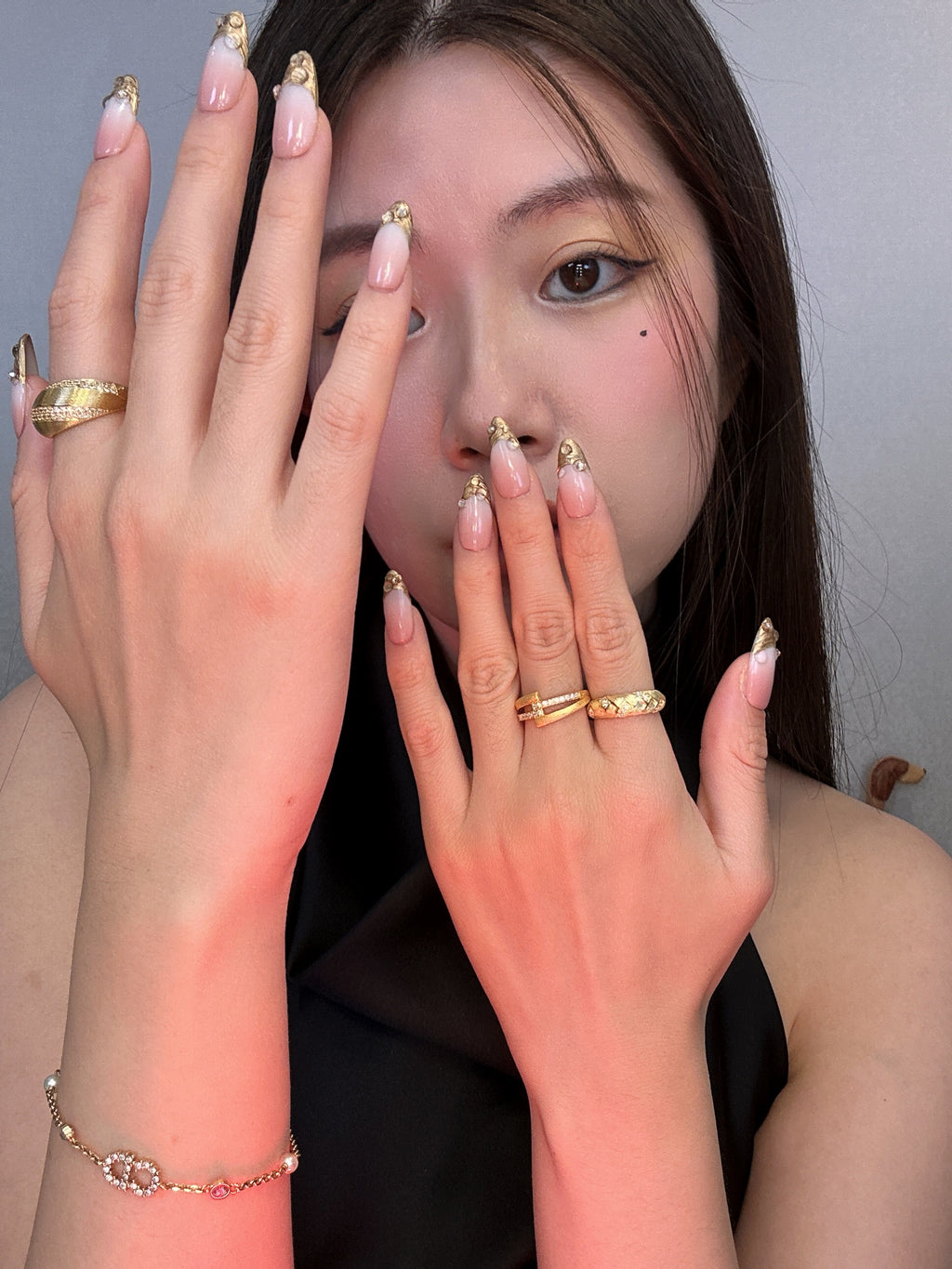 QModa 25-12S-2S，S-URBAN SILENCE COLLECTION-Gilded Restraint, 100% hand made craft press on nails