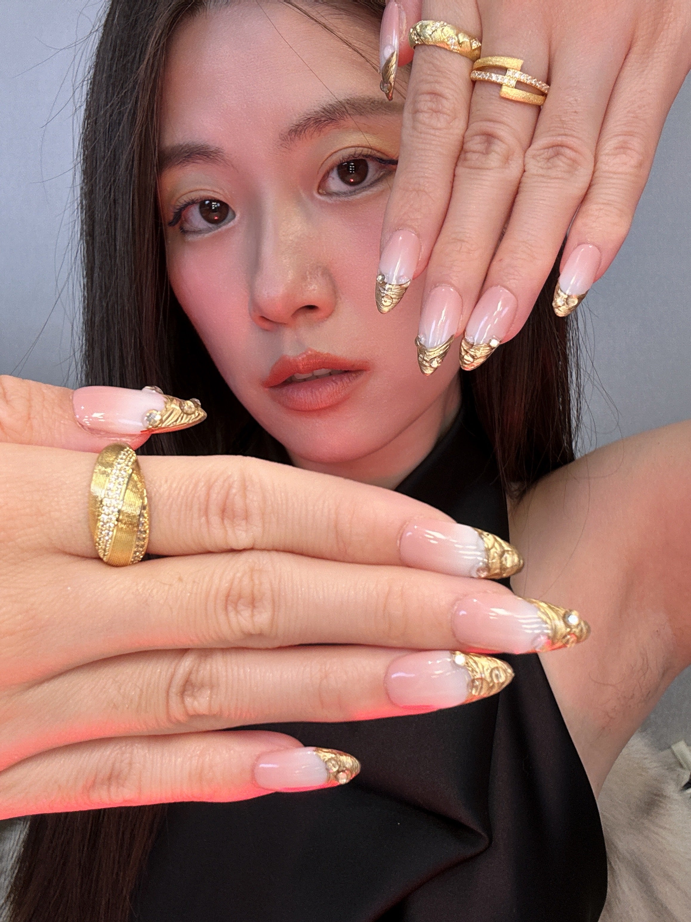 QModa 25-12S-2S，S-URBAN SILENCE COLLECTION-Gilded Restraint, 100% hand made craft press on nails