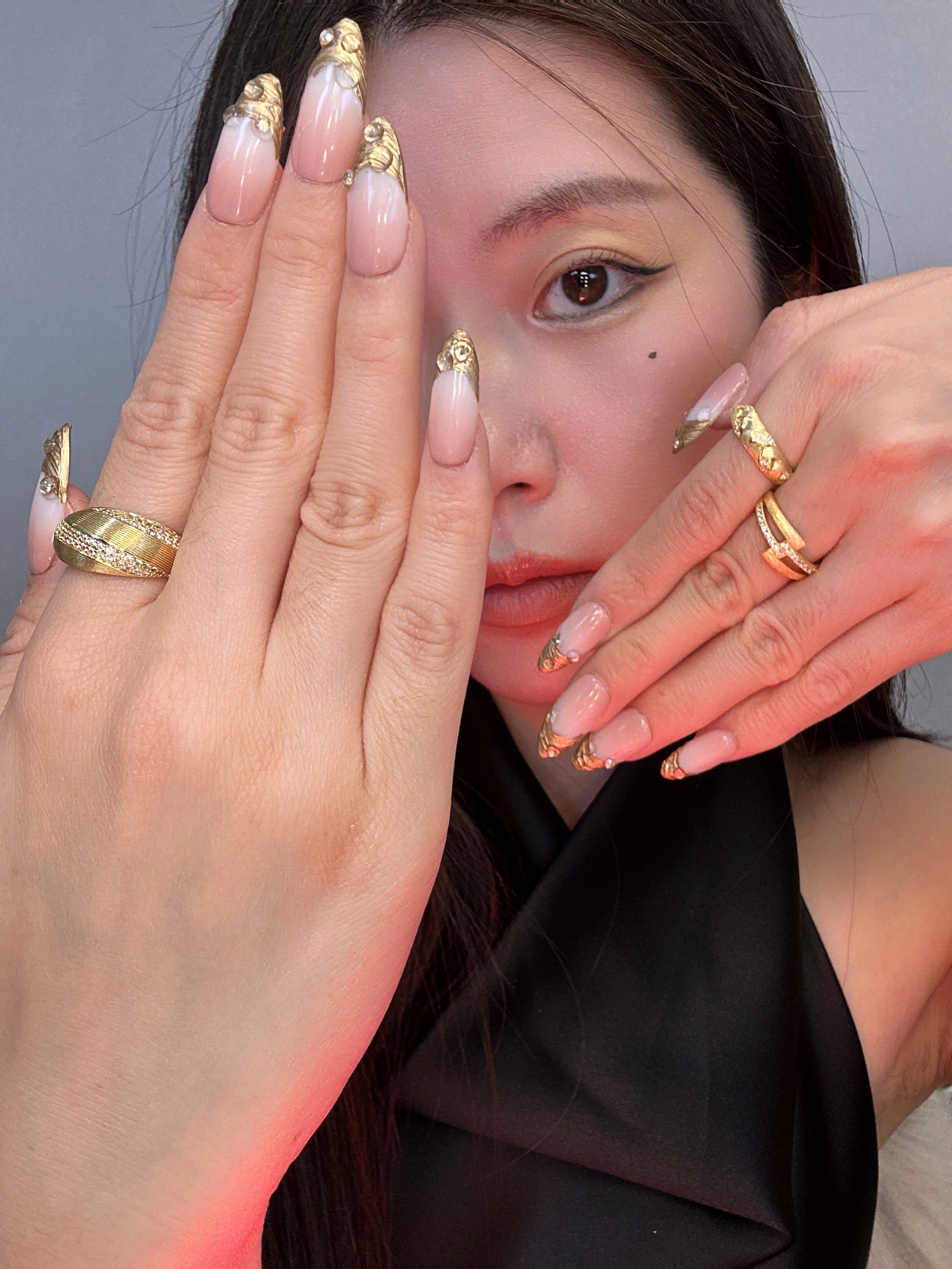 QModa 25-12S-2S，S-URBAN SILENCE COLLECTION-Gilded Restraint, 100% hand made craft press on nails