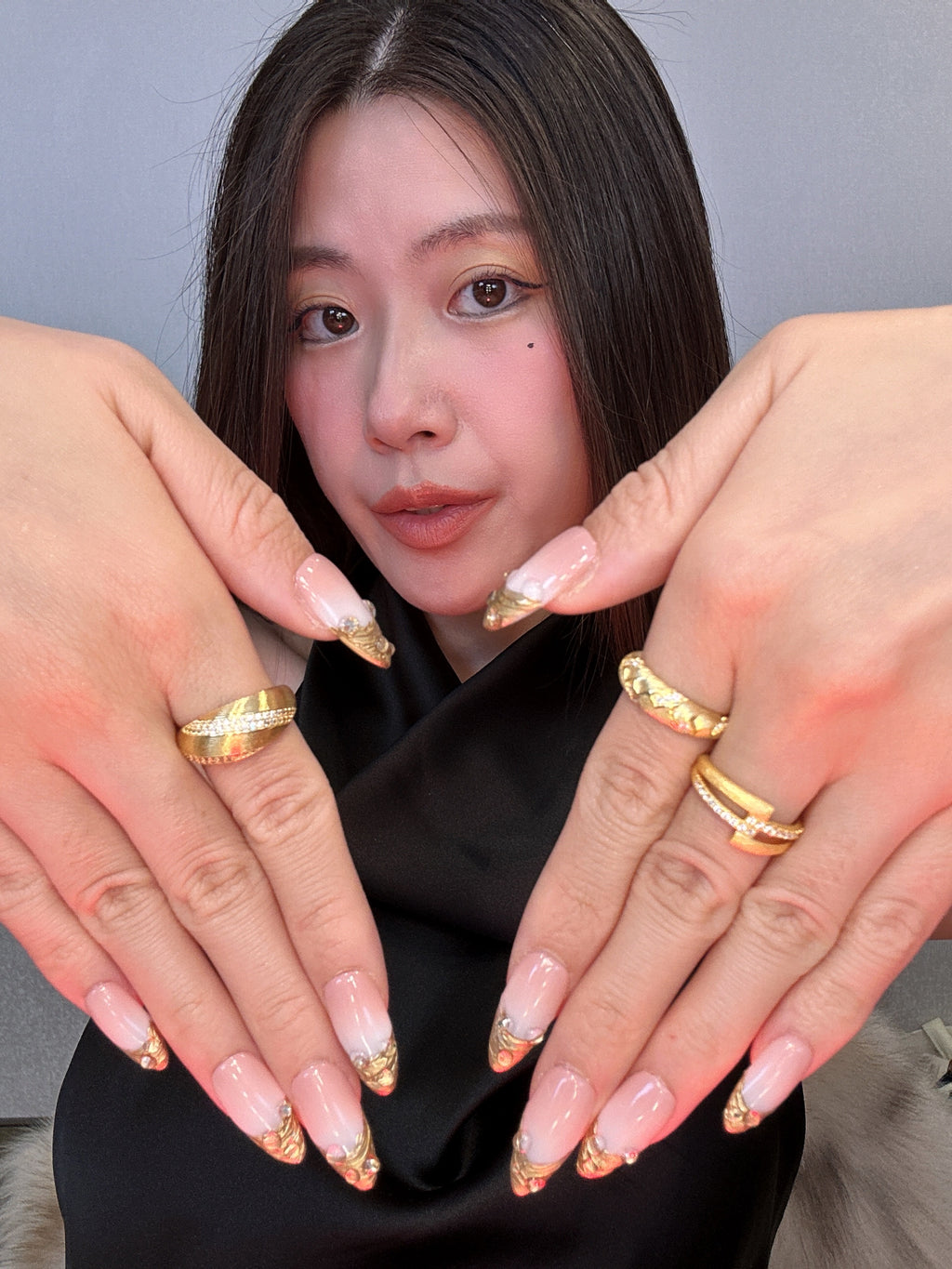 QModa 25-12S-2S，S-URBAN SILENCE COLLECTION-Gilded Restraint, 100% hand made craft press on nails