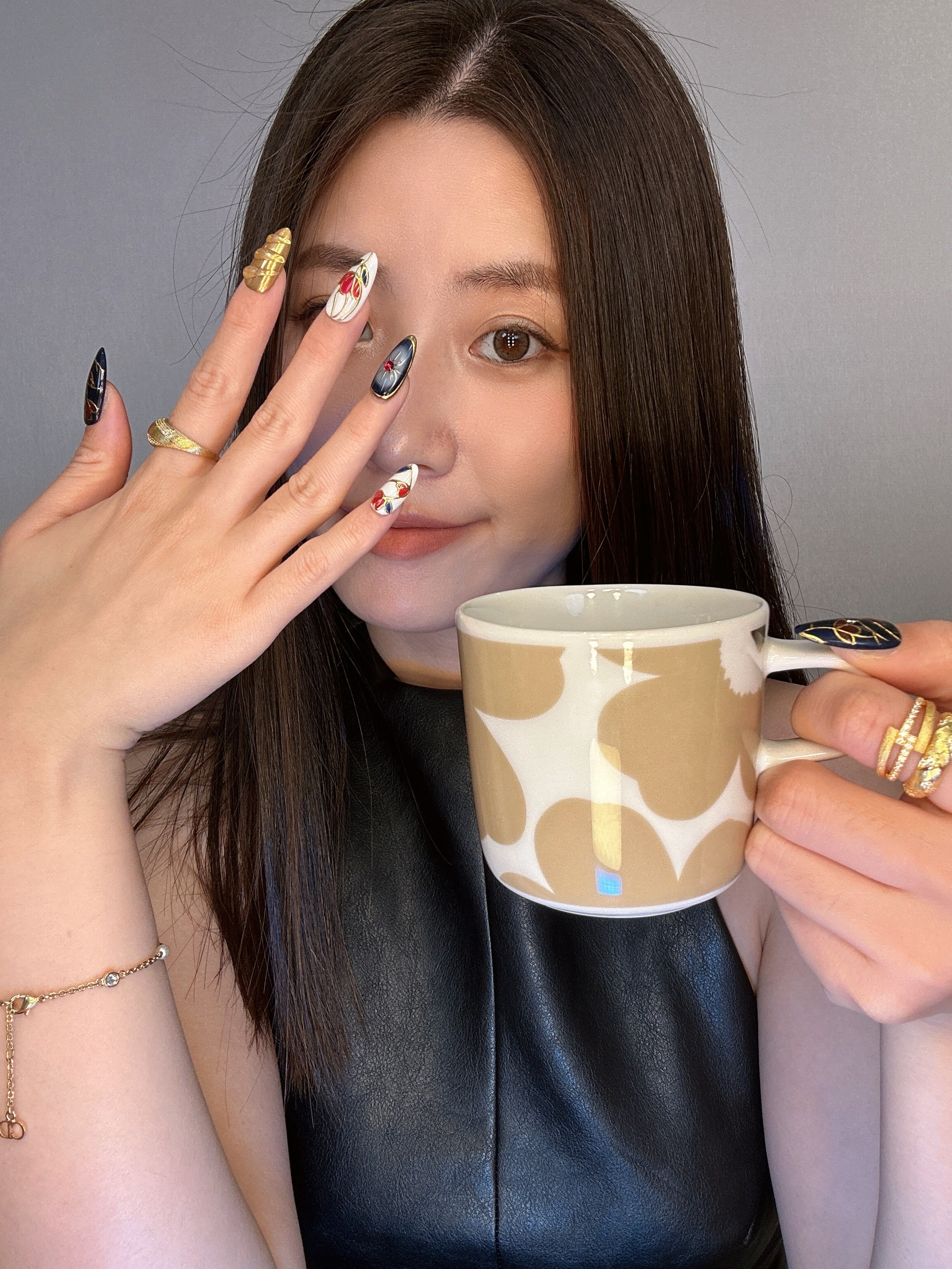 QModa 25-12S-4,PRIVATE SYMBOLS COLLECTION-Hard to Hold, 100% hand made craft press on nails